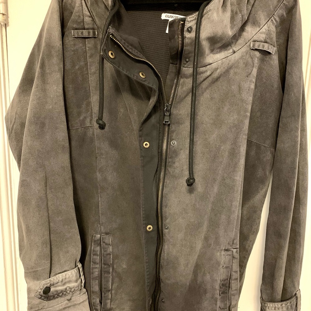Quicksilver jacket, great condition - Picture 2 of 8